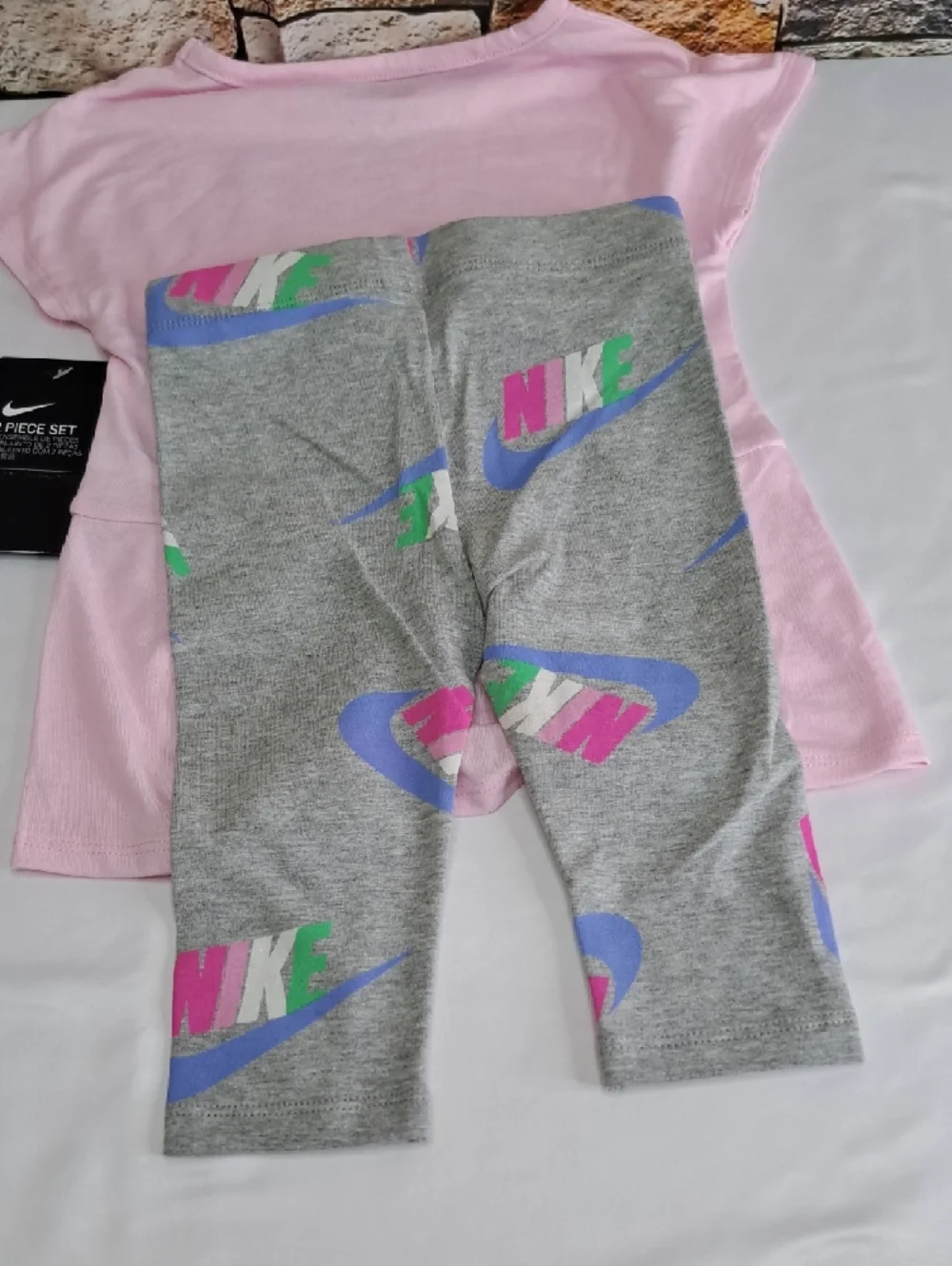 Nike Pink Short Sleeve Tee & Capri Leggings Layered Hem 2-Piece Set New - Picture 8 of 9